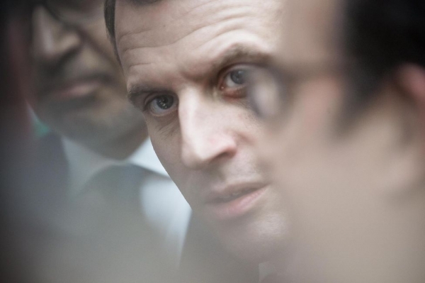9. Macron s'en va-t-en.jpg