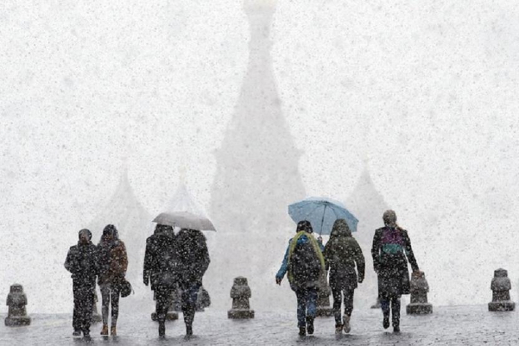 20. Il neige à Moscou.jpg