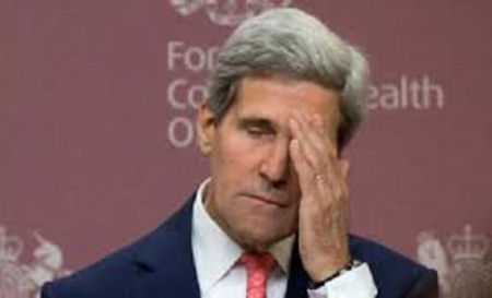 5. Kerry déplorant.jpeg