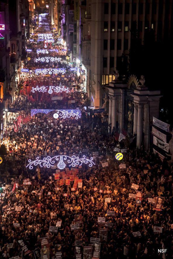 33. manifestation-anti-guerre-istanbul1.jpg