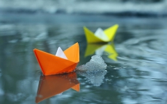 1. Small-paper-boats-in-water_1920x1200.JPG