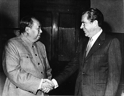 8. Nixon_Mao_1972-02-29-1.JPG