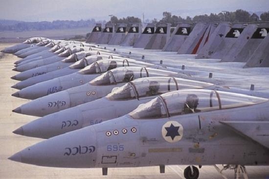 18. Quelques petits malheureux F-16-Israéliens.JPG