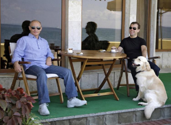 5. Poutine-Medvedev casual.jpg