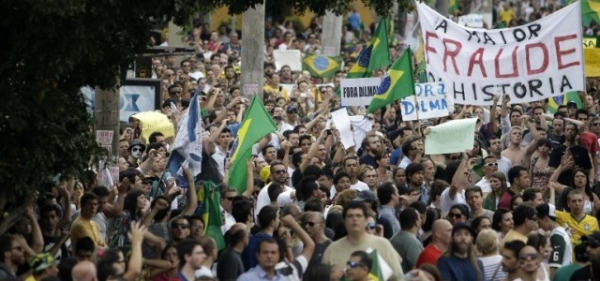 24. Contre Dilma.jpg