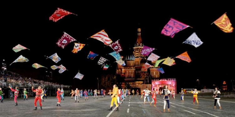 6. kremlin drapeaux.jpg