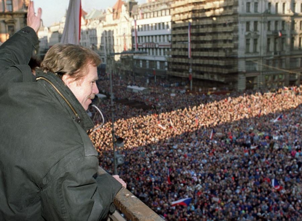 12. c-etait-le-10-decembre-1989- Havel.jpg
