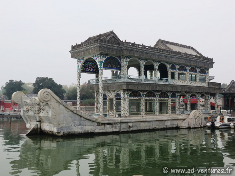 1. bateau-en-marbre-palais-dété-pékin-Chine.jpg